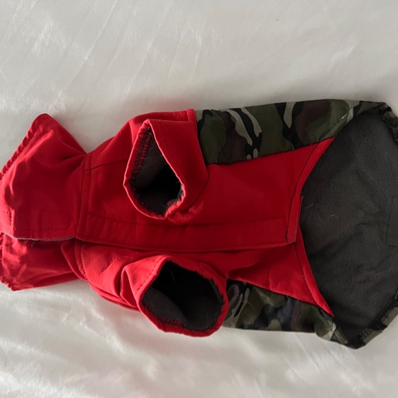KONG CAMO DOG JACKET RED/CAMO (SMALL) - Picture 2 of 2